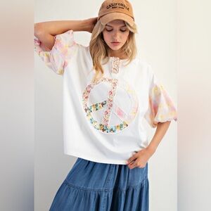 44. NWT SAGE+FIG White and Pink floral peace sign with puff Sleeves